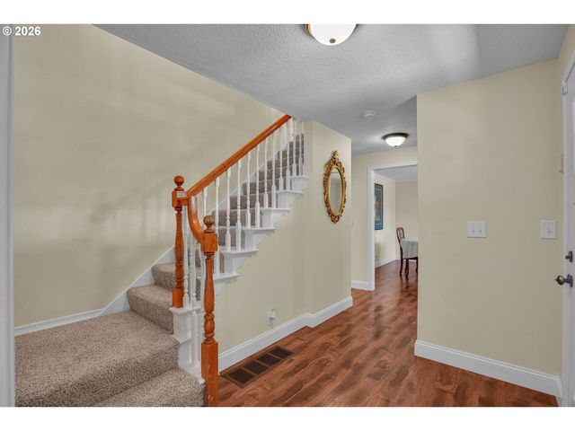 17295 TIMOTHY Way, Gladstone, OR 97027