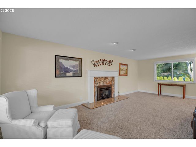 17295 TIMOTHY Way, Gladstone, OR 97027