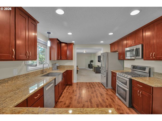 17295 TIMOTHY Way, Gladstone, OR 97027