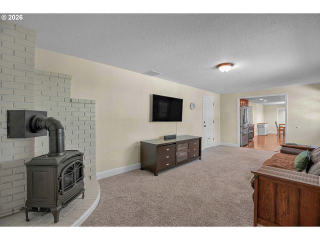 17295 TIMOTHY Way, Gladstone, OR 97027