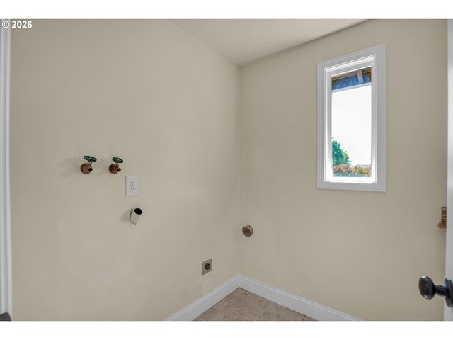 17295 TIMOTHY Way, Gladstone, OR 97027