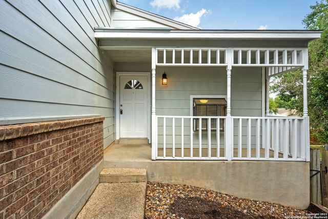 6406 BROOK CV, San Antonio, TX 78240
