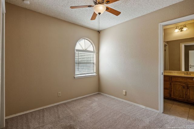 6406 BROOK CV, San Antonio, TX 78240