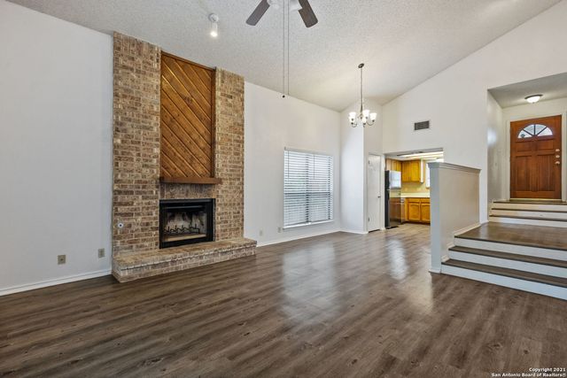 6406 BROOK CV, San Antonio, TX 78240