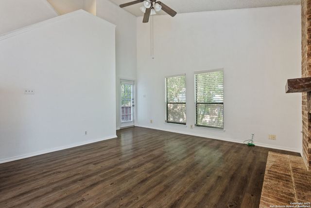 6406 BROOK CV, San Antonio, TX 78240