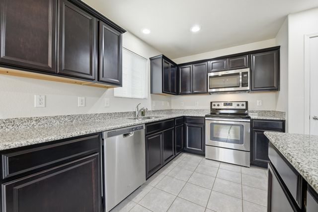 10001 Amosite Drive, Fort Worth, TX 76131