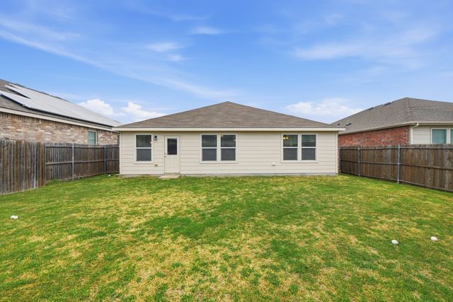 10001 Amosite Drive, Fort Worth, TX 76131