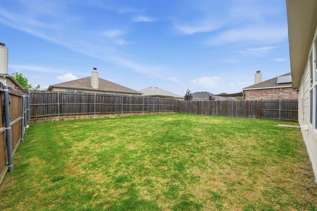 10001 Amosite Drive, Fort Worth, TX 76131