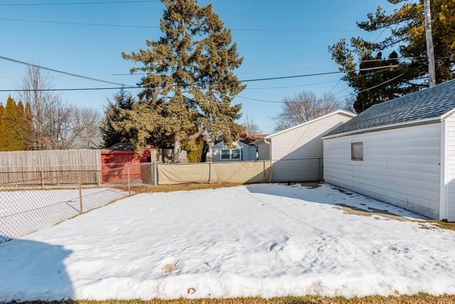 6136 W Oklahoma AVENUE, Milwaukee, WI 53219