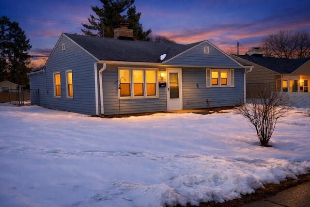 6136 W Oklahoma AVENUE, Milwaukee, WI 53219