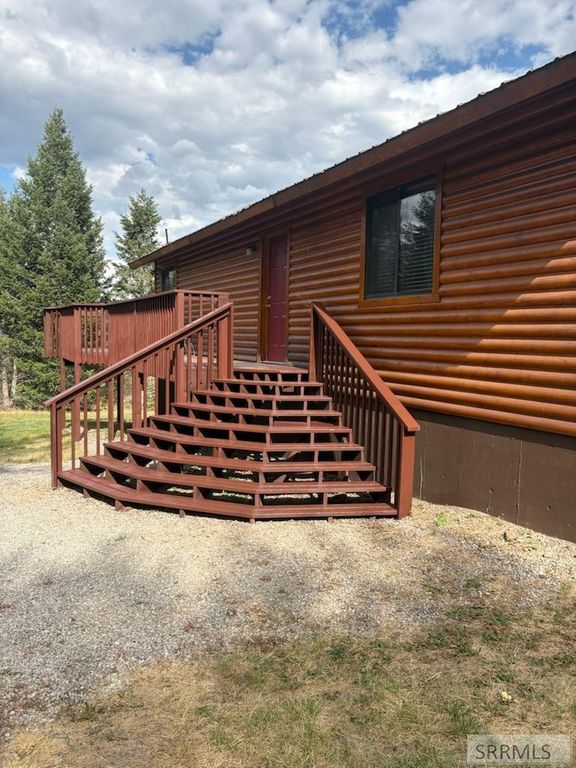 Image 27 of property listing at 3560 Rock Creek Lane, Island Park, ID 83429