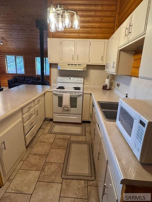 Image 5 of property listing at 3560 Rock Creek Lane, Island Park, ID 83429