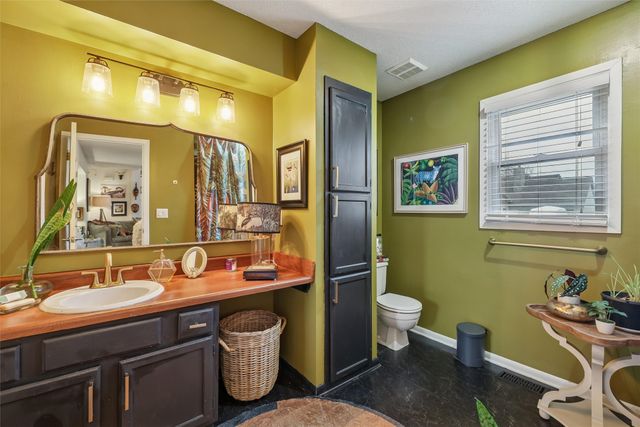 4756 70th Place, Urbandale, IA 50322