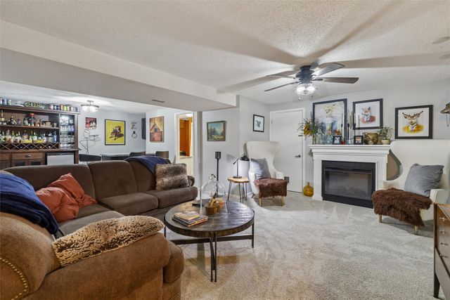 4756 70th Place, Urbandale, IA 50322