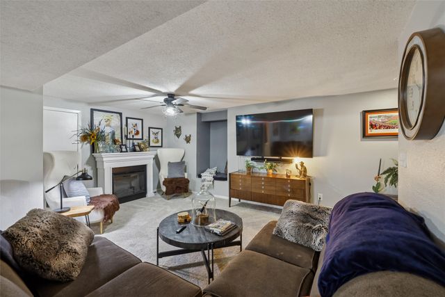 4756 70th Place, Urbandale, IA 50322