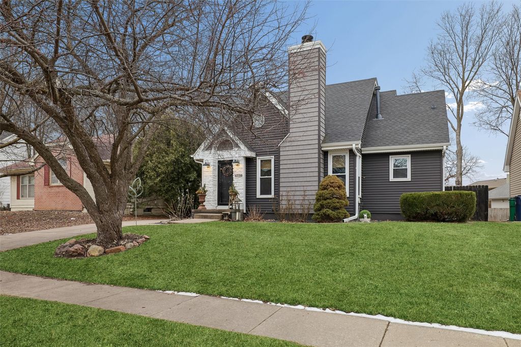 4756 70th Place, Urbandale, IA 50322