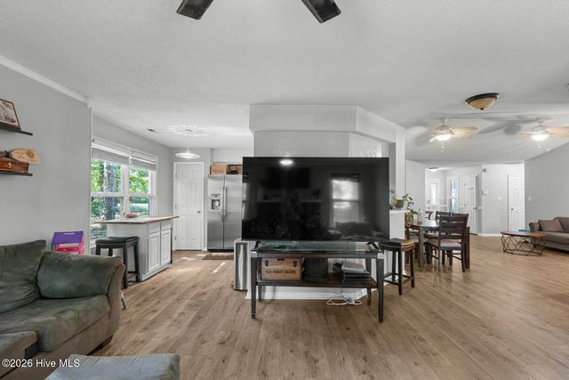 214 Baytree Drive, Jacksonville, NC 28546