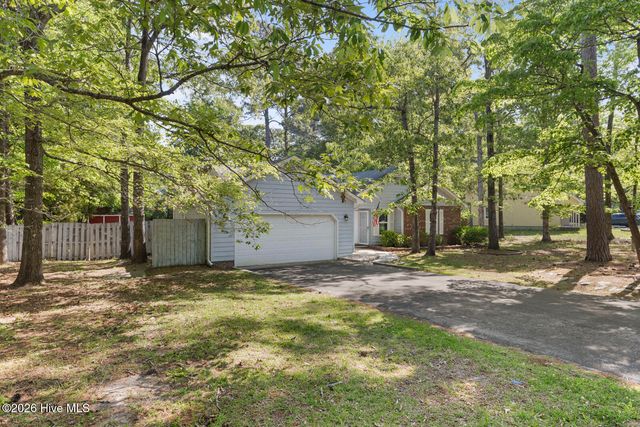 214 Baytree Drive, Jacksonville, NC 28546