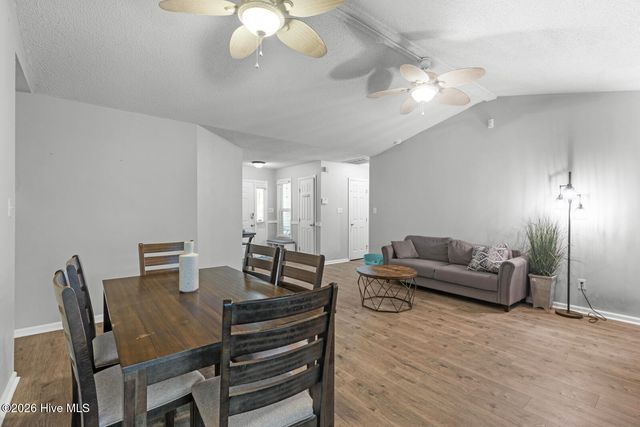 214 Baytree Drive, Jacksonville, NC 28546