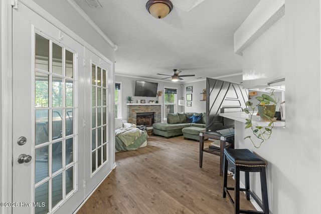 214 Baytree Drive, Jacksonville, NC 28546