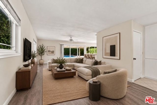 18744 Vintage Street, Northridge (los Angeles), CA 91324