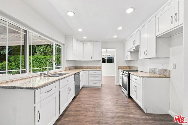 18744 Vintage Street, Northridge (los Angeles), CA 91324