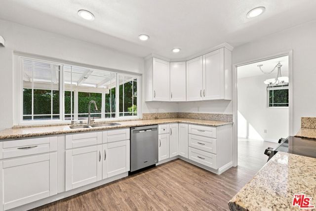 18744 Vintage Street, Northridge (los Angeles), CA 91324