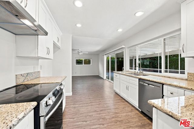 18744 Vintage Street, Northridge (los Angeles), CA 91324