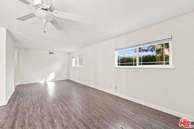 18744 Vintage Street, Northridge (los Angeles), CA 91324