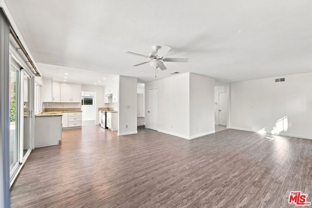 18744 Vintage Street, Northridge (los Angeles), CA 91324