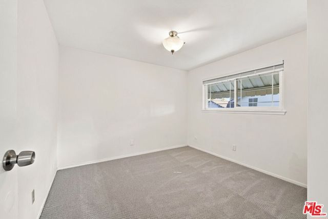 18744 Vintage Street, Northridge (los Angeles), CA 91324