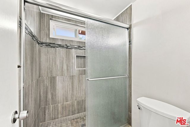18744 Vintage Street, Northridge (los Angeles), CA 91324