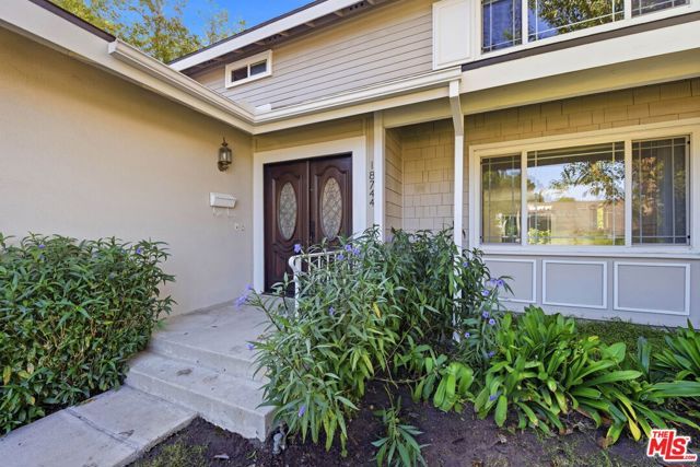 18744 Vintage Street, Northridge (los Angeles), CA 91324