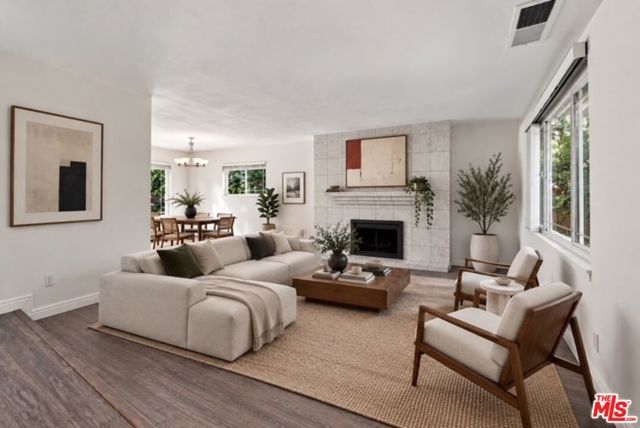 18744 Vintage Street, Northridge (los Angeles), CA 91324