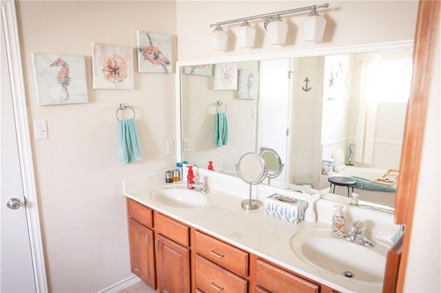 13709 Suntan Ave, Corpus Christi, TX 78418
