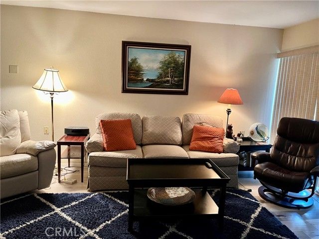 2210 VIA MARIPOSA D, Laguna Woods, CA 92637