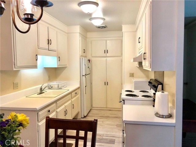 2210 VIA MARIPOSA D, Laguna Woods, CA 92637