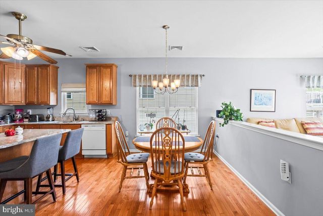 1805 RISSER LN, Lancaster, PA 17601