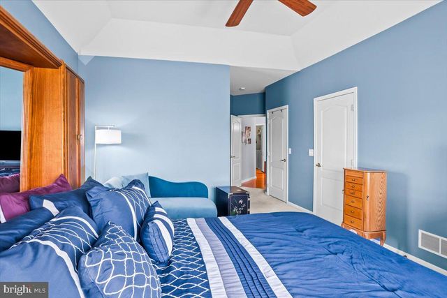 1805 RISSER LN, Lancaster, PA 17601