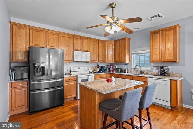 1805 RISSER LN, Lancaster, PA 17601