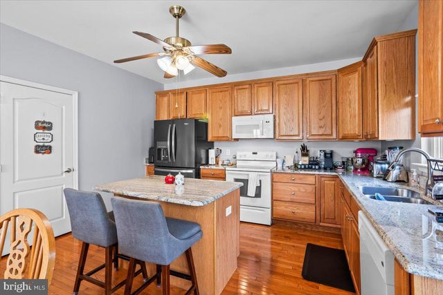 1805 RISSER LN, Lancaster, PA 17601