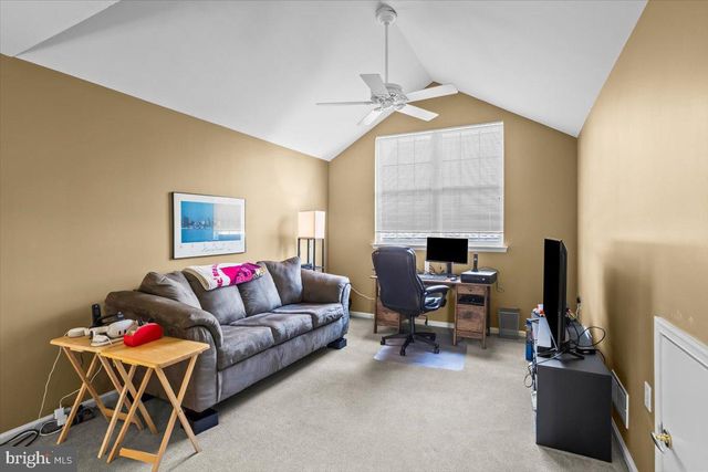 1805 RISSER LN, Lancaster, PA 17601