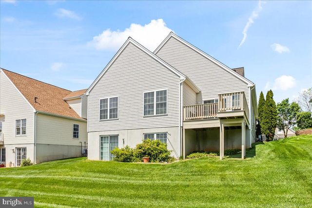 1805 RISSER LN, Lancaster, PA 17601