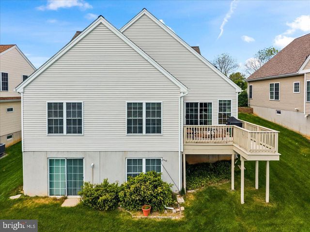 1805 RISSER LN, Lancaster, PA 17601