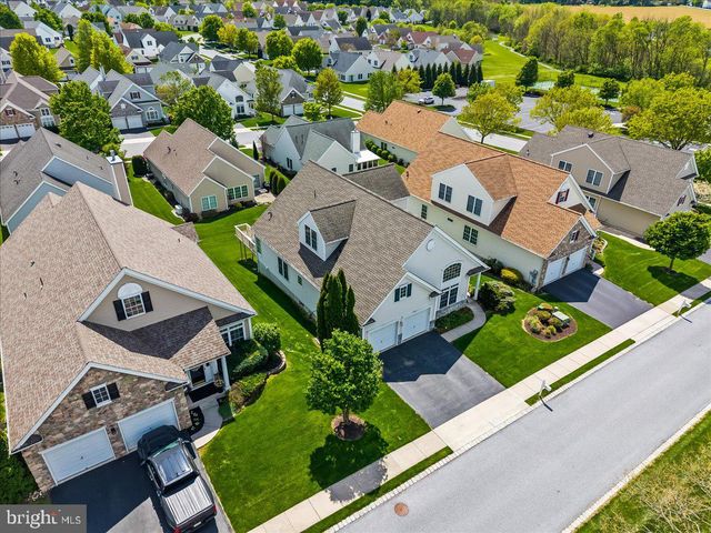 1805 RISSER LN, Lancaster, PA 17601