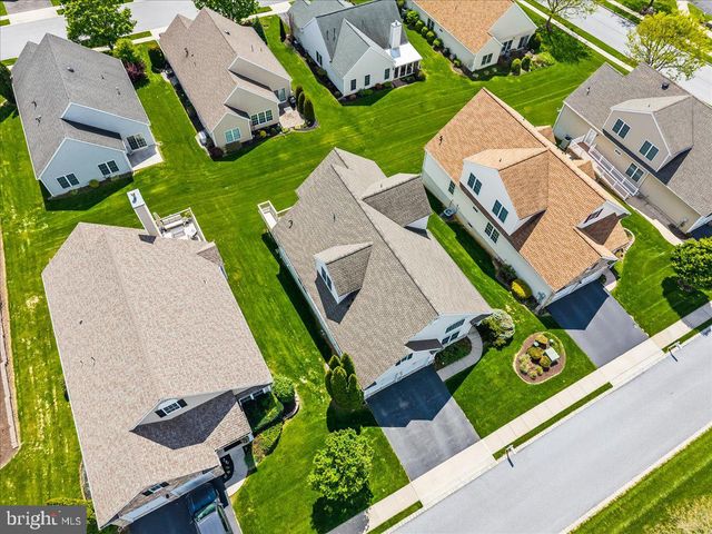 1805 RISSER LN, Lancaster, PA 17601