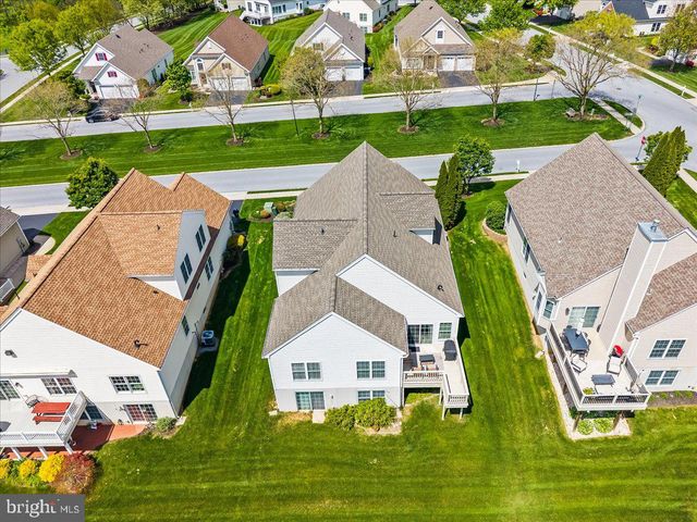 1805 RISSER LN, Lancaster, PA 17601