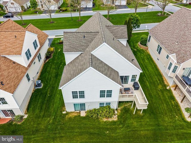 1805 RISSER LN, Lancaster, PA 17601