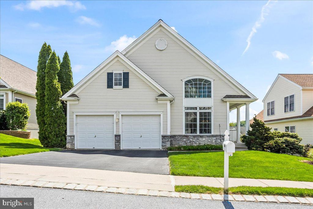 1805 RISSER LN, Lancaster, PA 17601