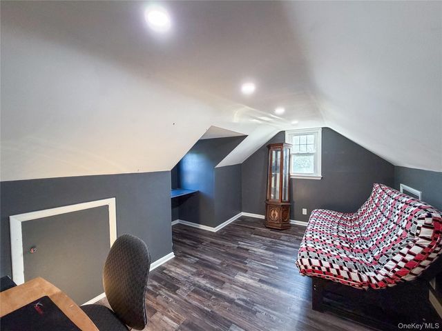 23 Caywood Place, Hyde Park, NY 12538